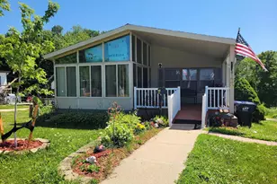 440 N Main St, Juneau, WI 53039 - Photo 1