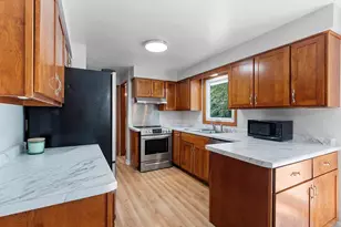 1421 Argonne Dr, Green Bay, WI 54304 - Photo 17