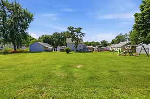 427 5th St, Waupaca, WI 54981 - Photo 39