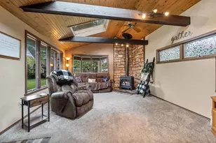 599 Masters Ln, Green Bay, WI 54311 - Photo 11