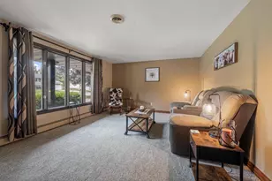 599 Masters Ln, Green Bay, WI 54311 - Photo 3