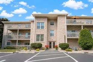 1600 Rustic Oaks Ct, Green Bay, WI 54301 - Photo 1