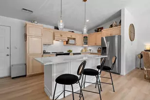 1600 Rustic Oaks Ct, Green Bay, WI 54301 - Photo 7