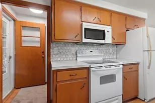 621 Karl St, Green Bay, WI 54301 - Photo 11