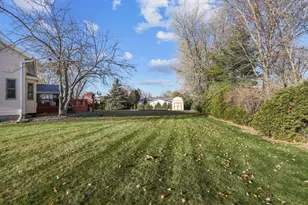 1412 Parkview Dr, New London, WI 54961 - Photo 13