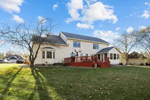 1412 Parkview Dr, New London, WI 54961 - Photo 5