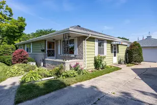 420 W Lindbergh St, Appleton, WI 54911 - Photo 5