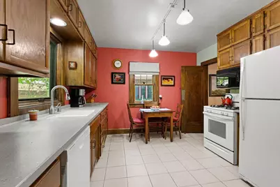 932 E Commercial Street, Appleton, WI 54911 - Photo 9