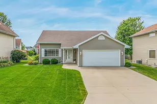 2631 Grassy Ln, Neenah, WI 54956 - Photo 3