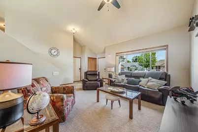 2631 Grassy Lane, Neenah, WI 54956 - Photo 7