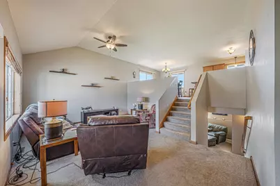 2631 Grassy Lane, Neenah, WI 54956 - Photo 9