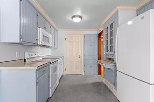 1313 Lost Dauphin Rd, De Pere, WI 54115 - Photo 15