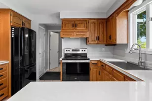 627 Broadview Dr, Green Bay, WI 54301 - Photo 23