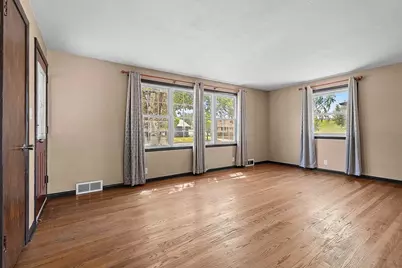 965 Betty Avenue, Neenah, WI 54956 - Photo 5