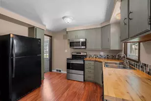 965 Betty Ave, Neenah, WI 54956 - Photo 13
