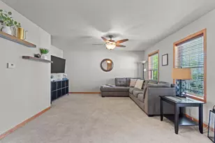 275 Fort Dr, Neenah, WI 54956 - Photo 7
