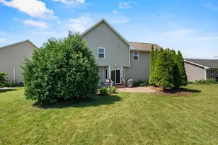 275 Fort Dr, Neenah, WI 54956 - Photo 43