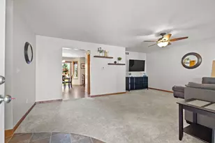 275 Fort Dr, Neenah, WI 54956 - Photo 5