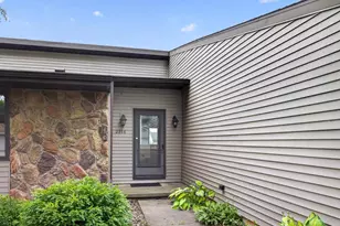 2554 Wildflower, Green Bay, WI 54311 - Photo 3
