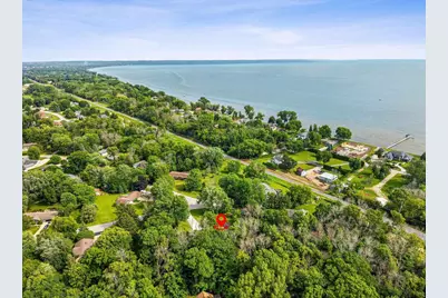 W6439 Lakeview Court, Menasha, WI 54952 - Photo 5