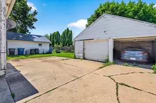 1251 Walnut St, Oshkosh, WI 54901 - Photo 29