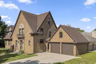 740 S Quincy St, Green Bay, WI 54301 - Photo 3