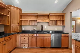 W6164 Shagbark Hickory Ln, Menasha, WI 54952 - Photo 21