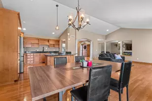 W6164 Shagbark Hickory Ln, Menasha, WI 54952 - Photo 17