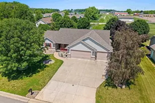 W6164 Shagbark Hickory Ln, Menasha, WI 54952 - Photo 81