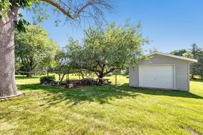 N9598 Noe Road, Appleton, WI 54915 - Photo 21
