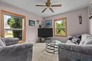 882 Higgins Ave, Neenah, WI 54956 - Photo 19