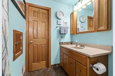 882 Higgins Avenue, Neenah, WI 54956 - Photo 33