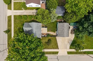 882 Higgins Ave, Neenah, WI 54956 - Photo 11