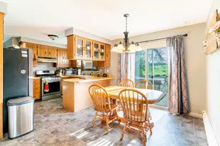 436 Robert Ln, Green Bay, WI 54311 - Photo 7