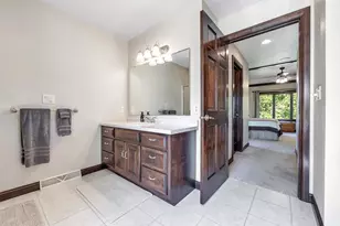 2253 Tumbleweed Trail, Suamico, WI 54313 - Photo 17