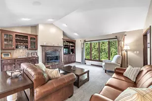 2253 Tumbleweed Trail, Suamico, WI 54313 - Photo 5