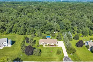 2253 Tumbleweed Trail, Suamico, WI 54313 - Photo 3