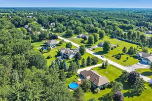 2253 Tumbleweed Trail, Suamico, WI 54313 - Photo 41