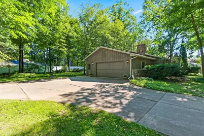 1338 Ken Drive, Green Bay, WI 54313 - Photo 9
