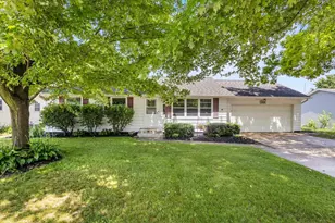 1510 Lindale Ln, Green Bay, WI 54313 - Photo 1