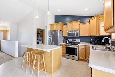 N9433 Evan Street, Appleton, WI 54915 - Photo 5