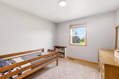 N9433 Evan Street, Appleton, WI 54915 - Photo 11