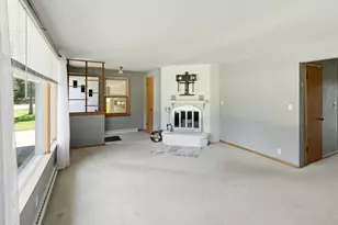 1843 Palisades Dr, Appleton, WI 54915 - Photo 3