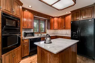 3040 Windfield Dr, Neenah, WI 54956 - Photo 7