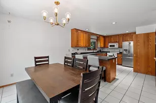 1397 Wellington Dr, Green Bay, WI 54173 - Photo 11