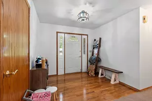 1397 Wellington Dr, Green Bay, WI 54173 - Photo 5