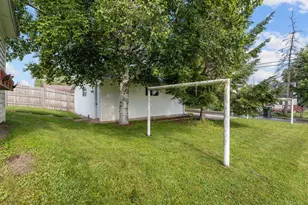 312 W 10th St, Kaukauna, WI 54130 - Photo 7