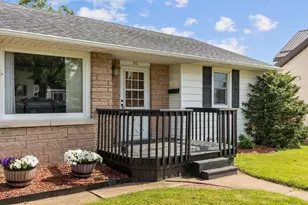 312 W 10th St, Kaukauna, WI 54130 - Photo 3