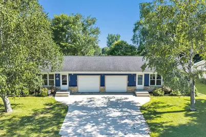 1827 Cormier Road, Green Bay, WI 54313 - Photo 3