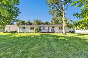 1827 Cormier Rd, Green Bay, WI 54313 - Photo 27